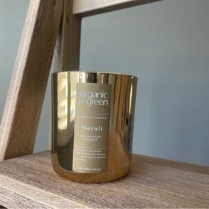 Organic to Green Kindness Neroli Aromatherapy with Rose Quartz soy wax candle.